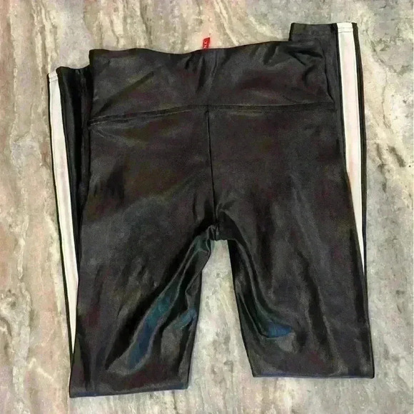 Women’s SPANX faux leather black / white stripe leggings- Size Medium - Picture 12 of 13